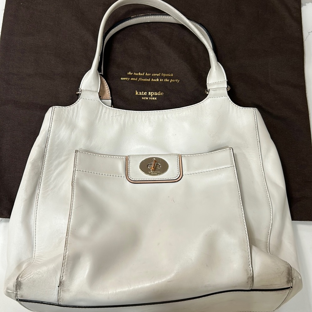 KATE SPADE ♠️. Tan and black/white